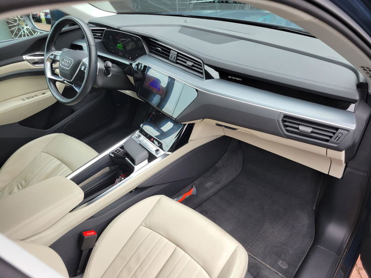 Audi Q8 e-tron