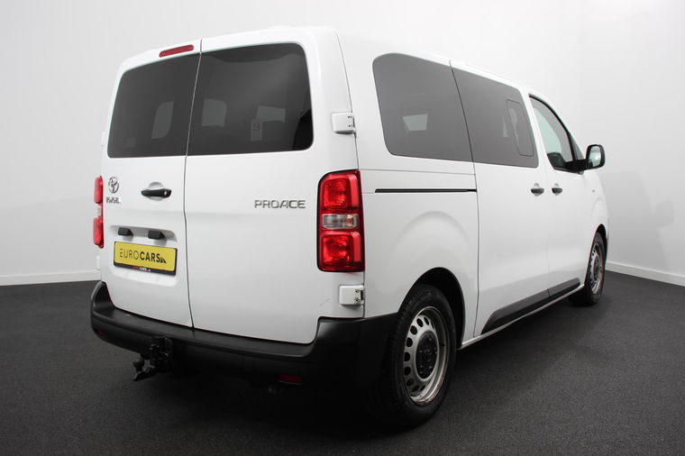 Toyota Proace Shuttle