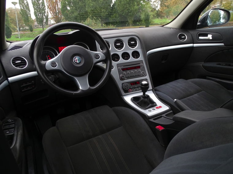 Alfa Romeo 159