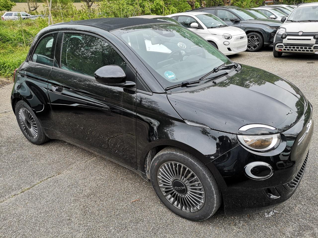 Foto van Fiat 500E CABRIO