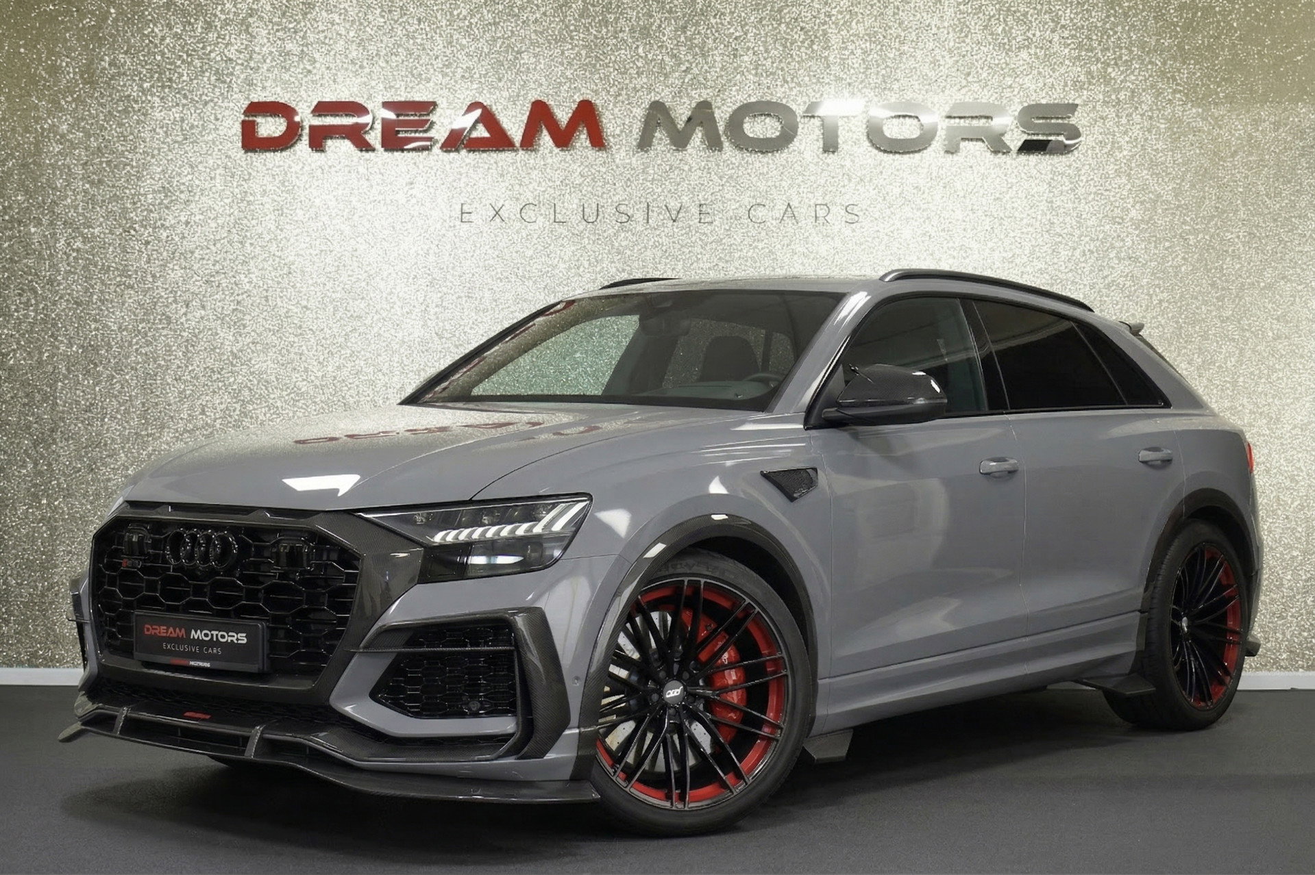 Foto van Audi RSQ8