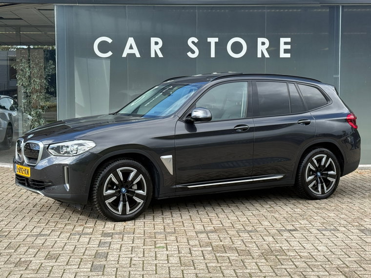 Foto van BMW iX3