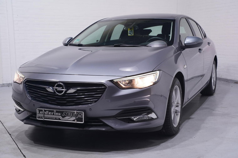 Opel Insignia foto 1