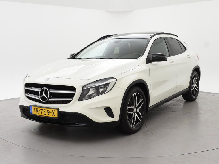 Mercedes-Benz GLA foto 1