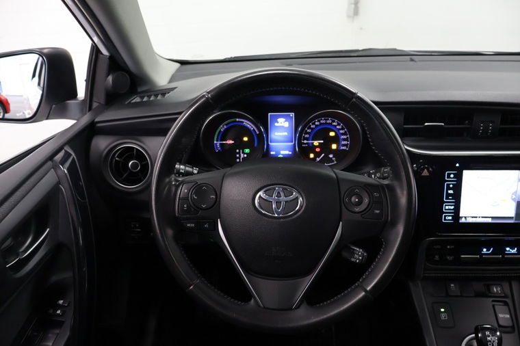 Toyota Auris Touring Sports