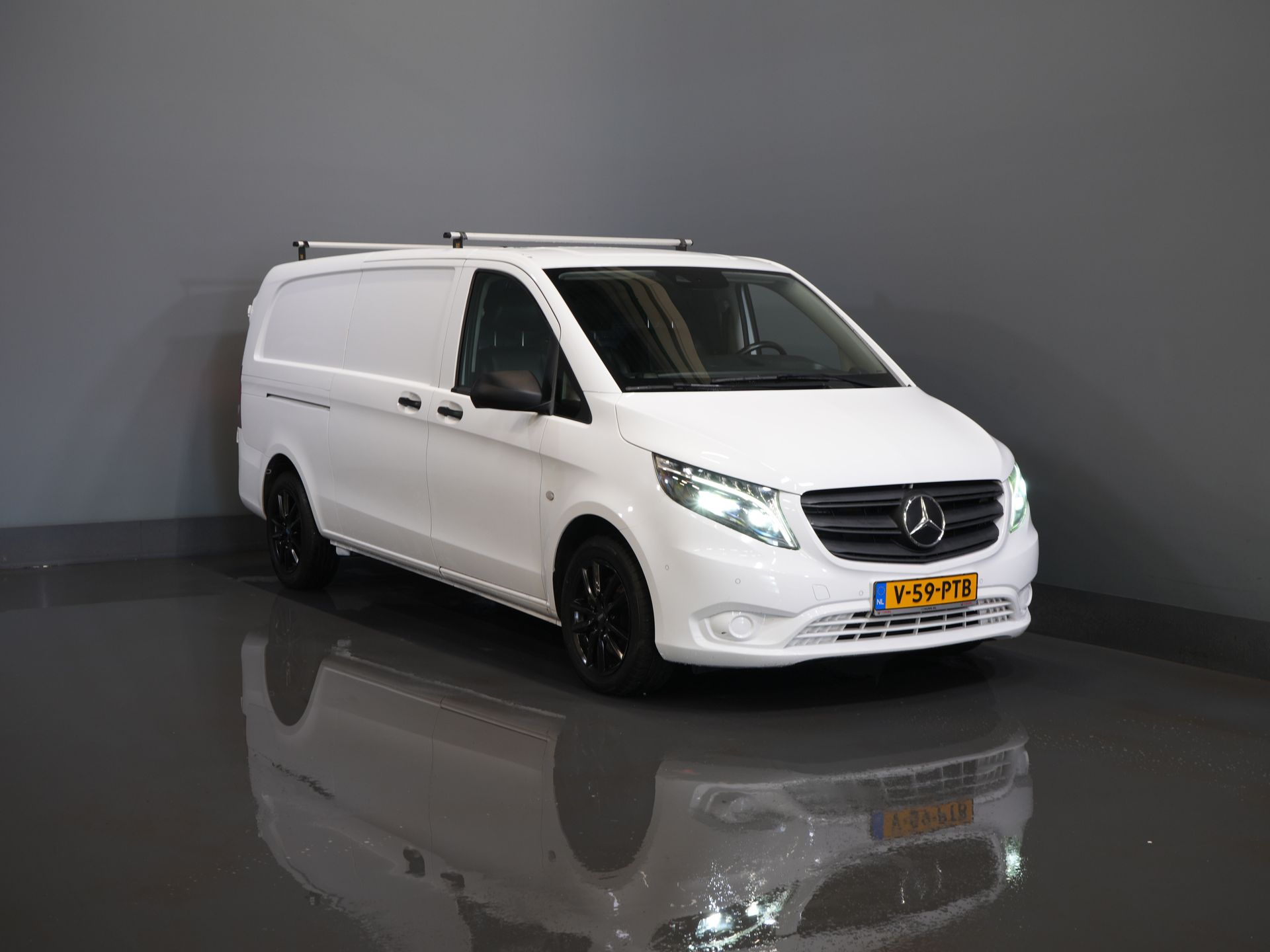 Mercedes-Benz Vito 119 CDI Aut. L3 LED/ Carplay/ Stoelverw./ Standkachel/ Navi/ Cruise/ Camera/ Airco/ 17”LMV/ PDC/ Dakdragers/ Trekhaak