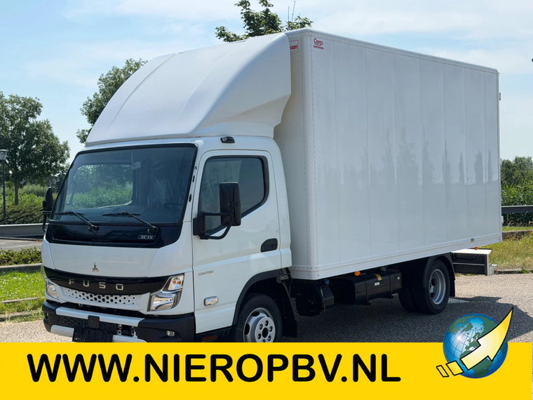 Foto van FUSO Canter