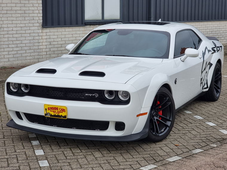 Foto van Dodge CHALLENGER SRT HELLCAT WIDEBODY
