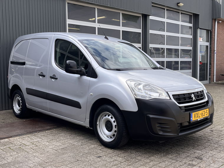 Foto van Peugeot Partner