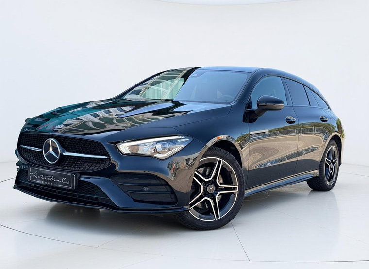 Mercedes-Benz CLA foto 1