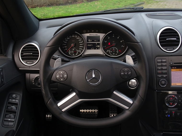 Mercedes-Benz M-Klasse