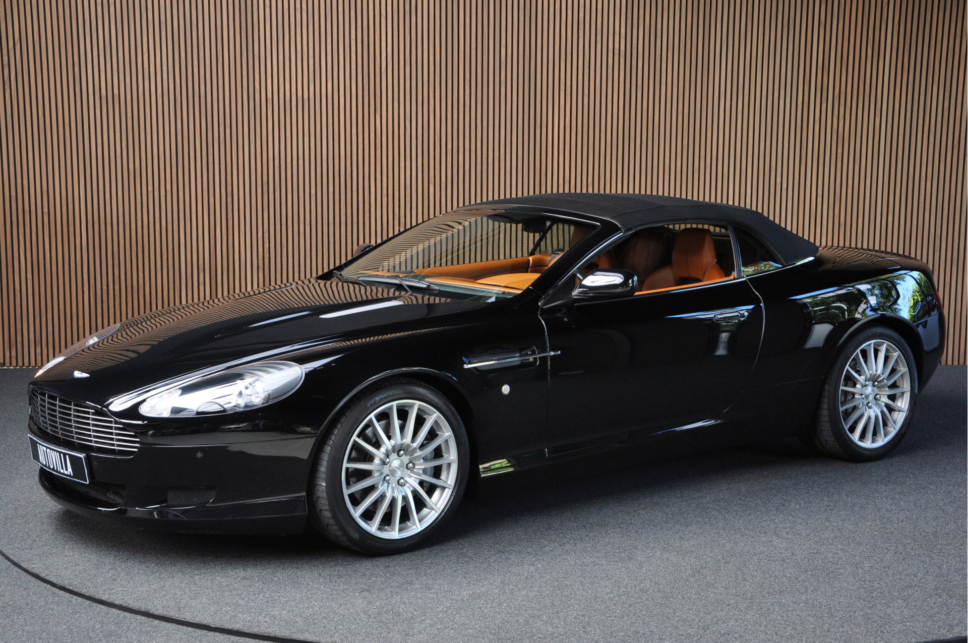 Foto van Aston Martin DB9