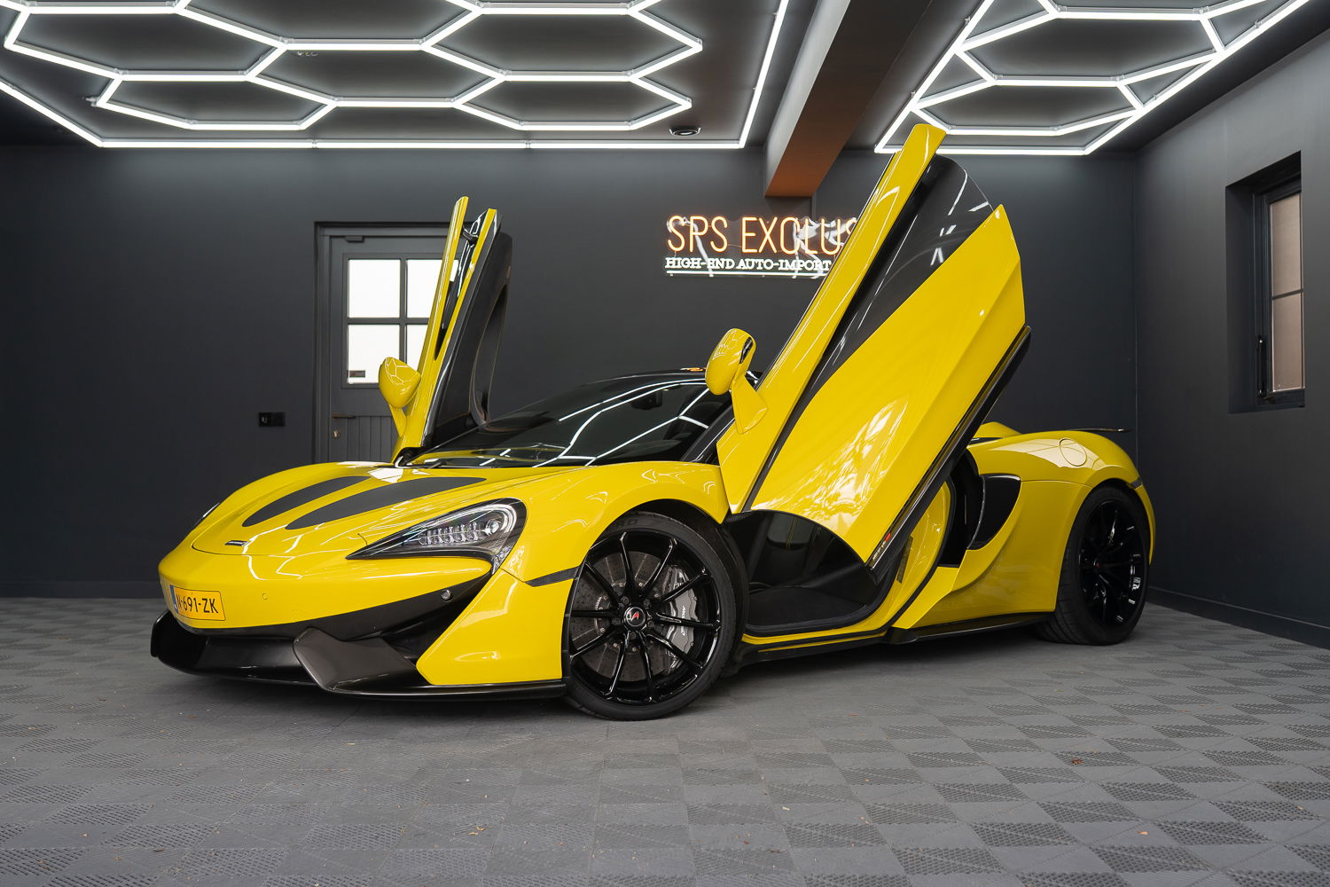 Foto van McLaren 570S