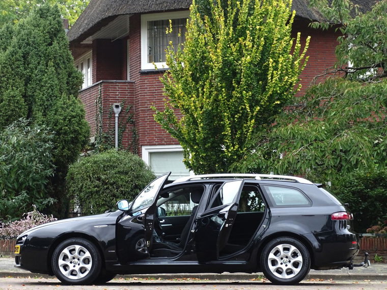 Alfa Romeo 159