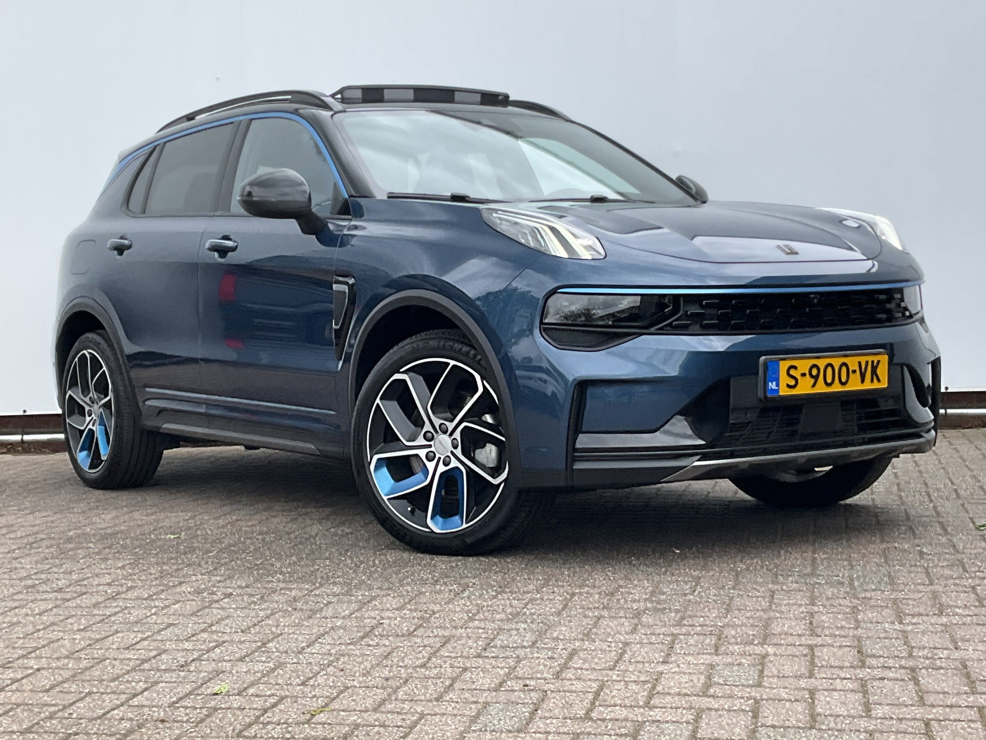 Foto van Lynk & Co 01