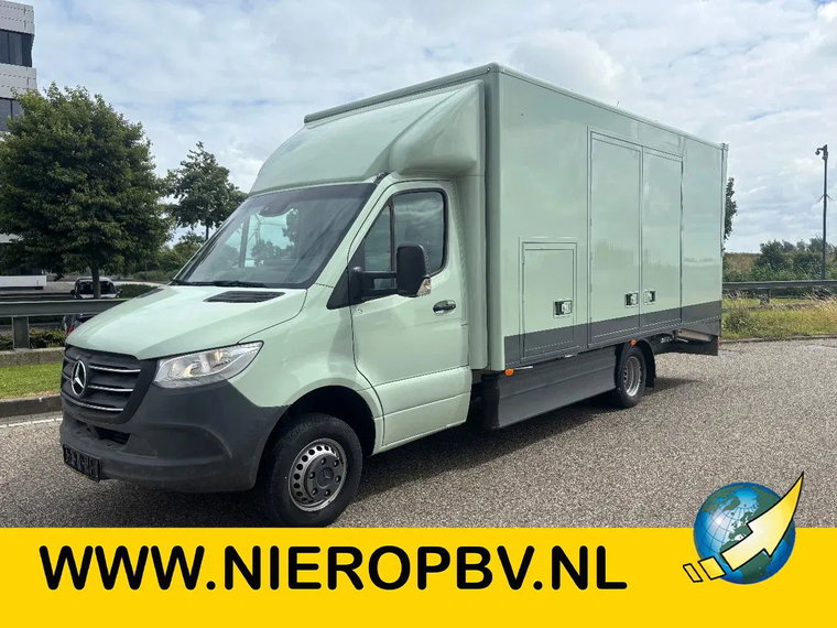 Mercedes-Benz Sprinter foto 1