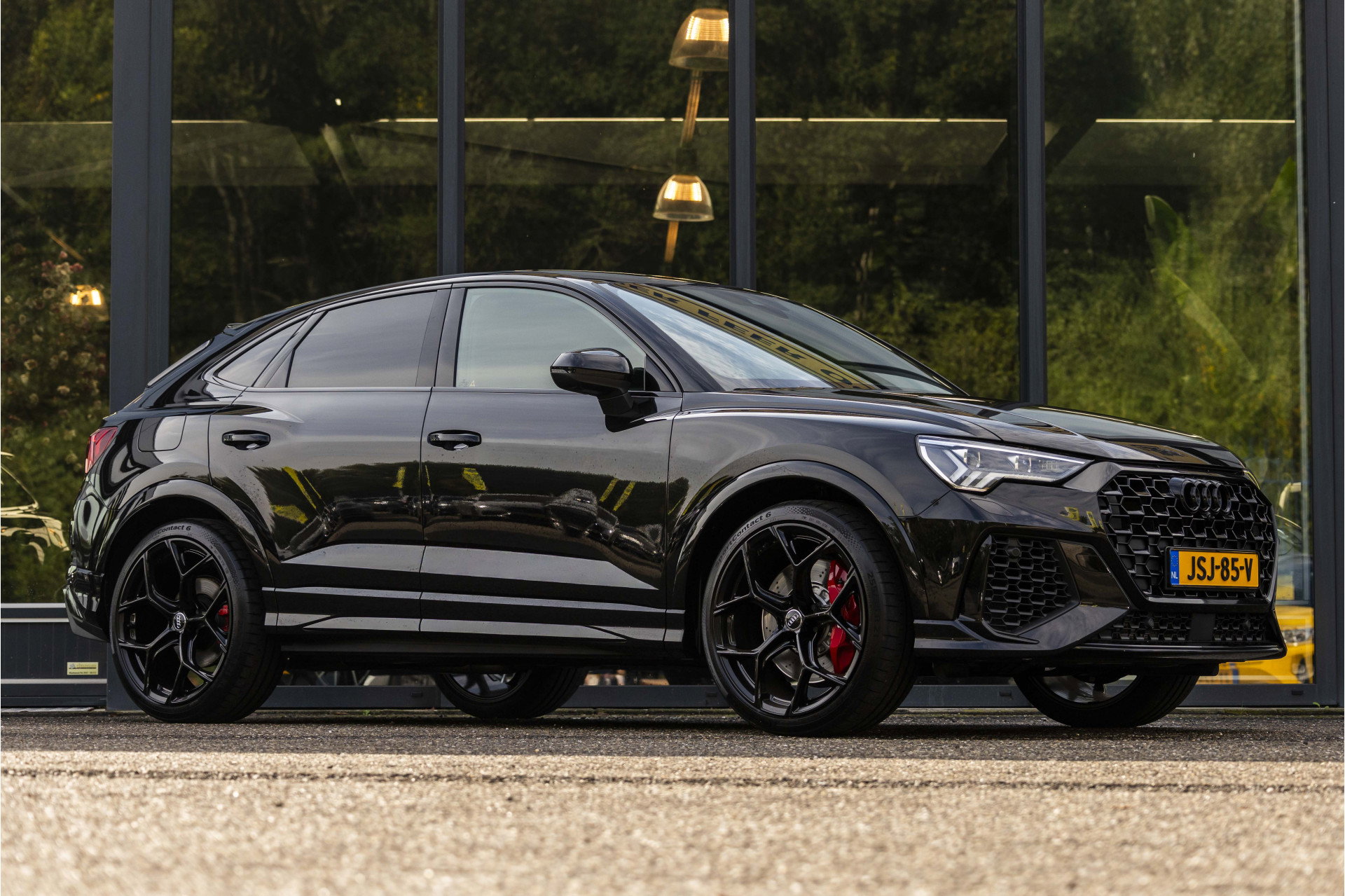 Foto van Audi RSQ3