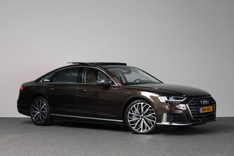 Audi S8