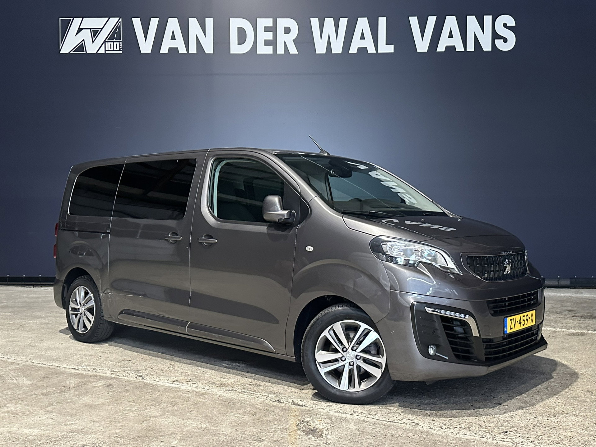 Peugeot Traveller 1.6 BlueHDi 116pk L2H1 Personenbus 8 Zitplaatsen Euro6 Airco | Camera | Navigatie | Apple Carplay | LM Velgen