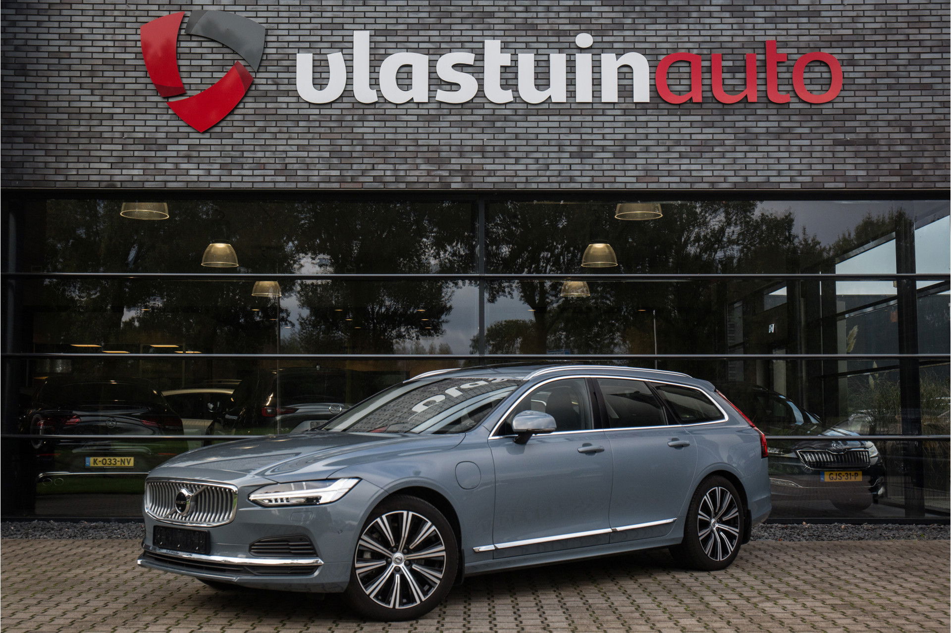 Volvo V90