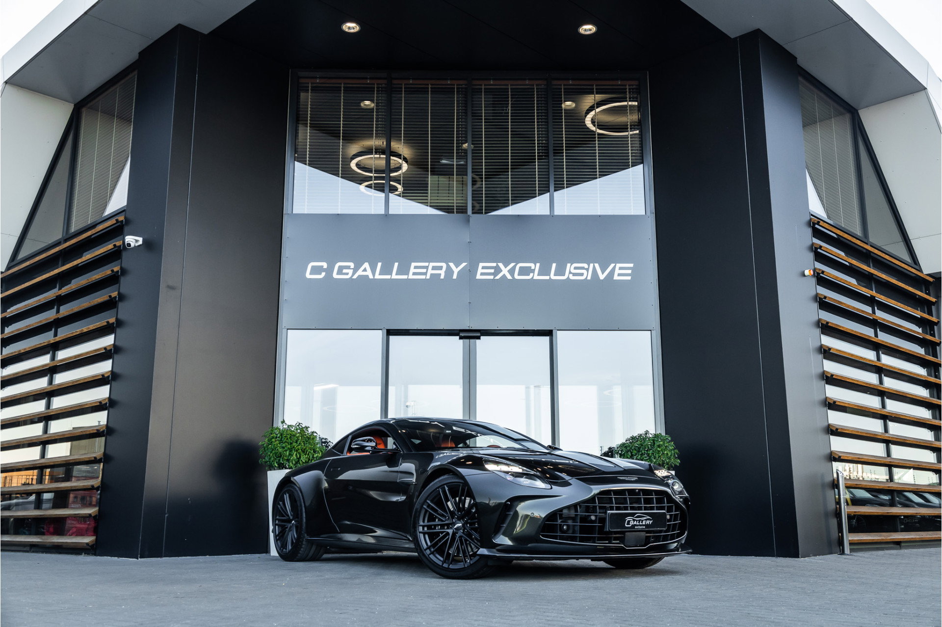 Foto van Aston Martin V8 Vantage
