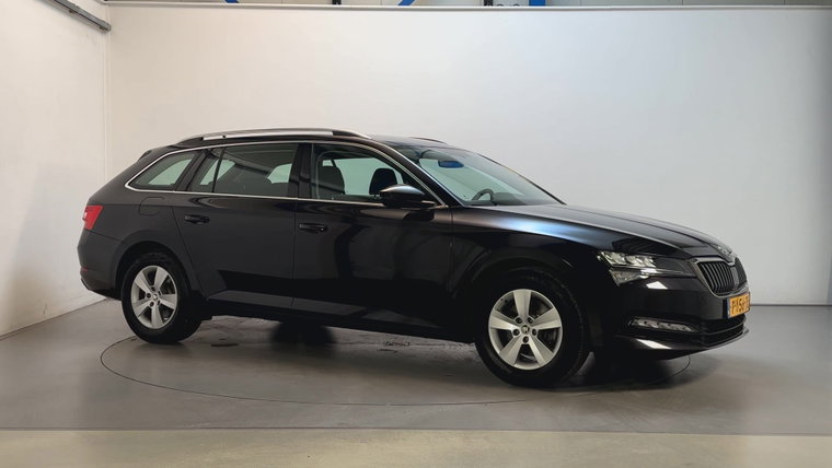 Škoda Superb foto 1