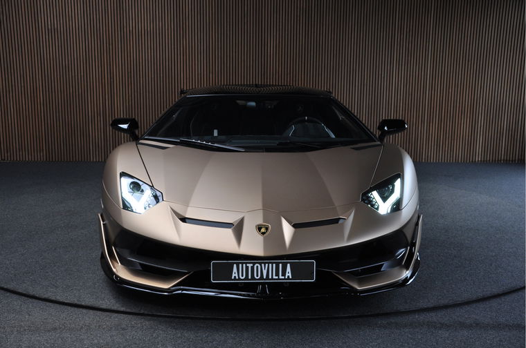 Lamborghini Aventador