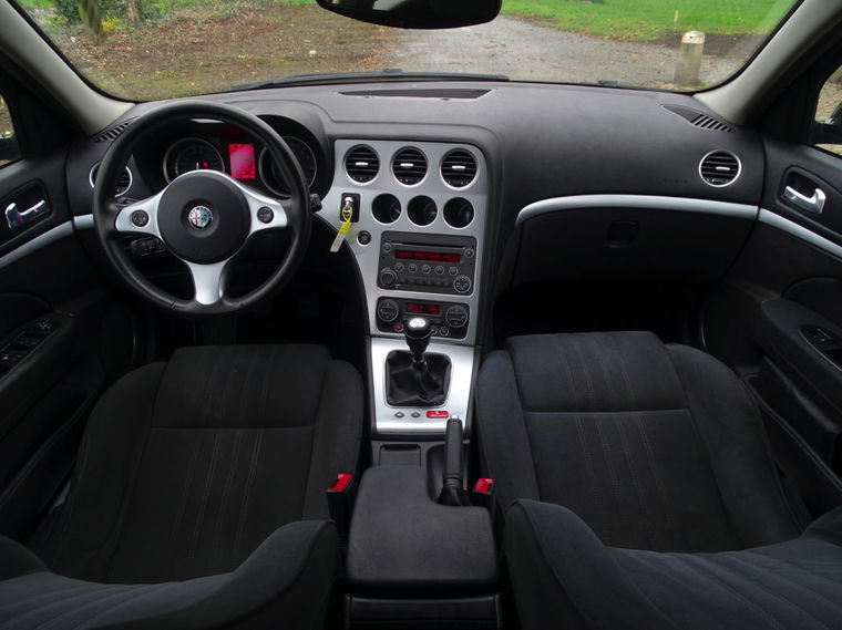 Alfa Romeo 159