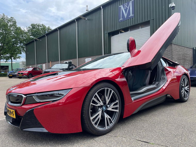 BMW i8