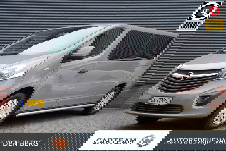 Foto van Opel Vivaro Combi