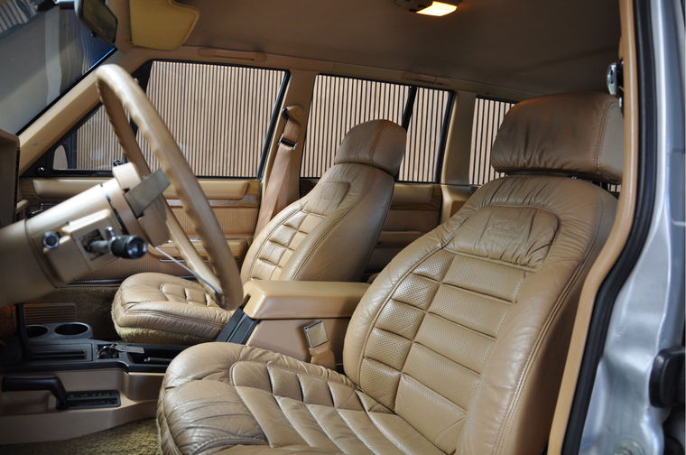 Jeep Wagoneer