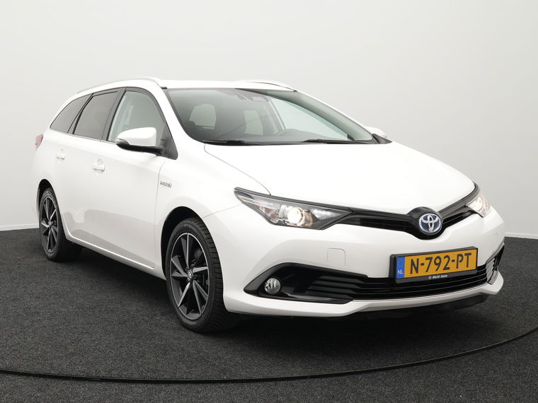 Toyota Auris Touring Sports