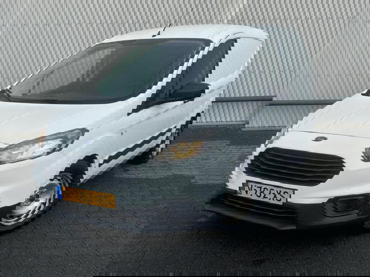 Foto van Ford Transit Courier