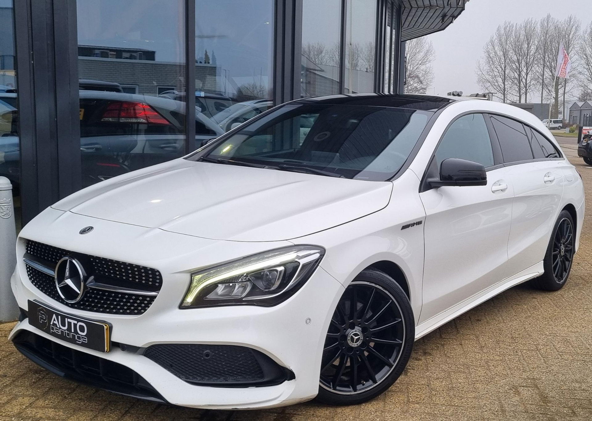 Foto van Mercedes-Benz CLA