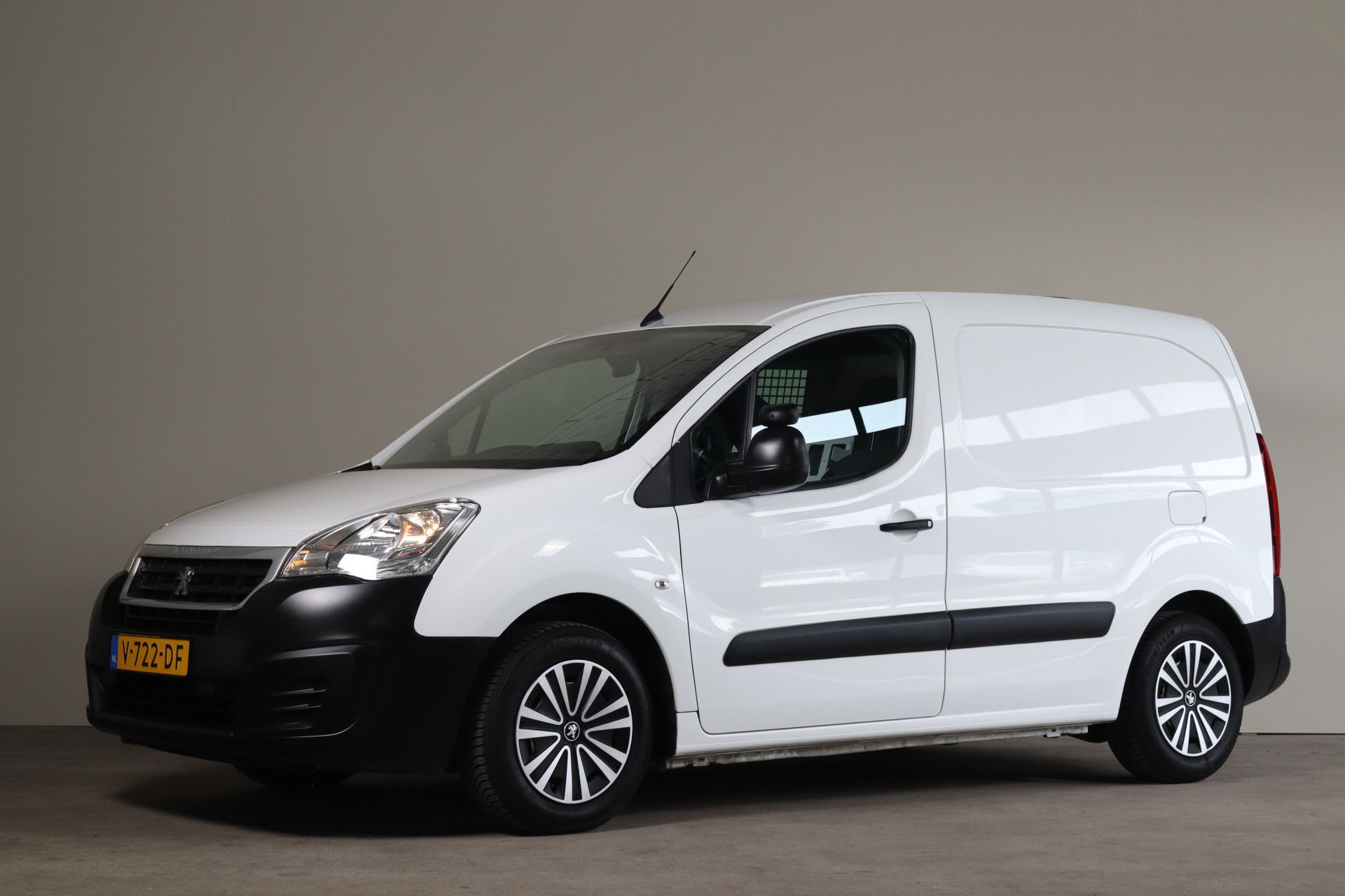 Foto van Peugeot Partner BPM VRIJ!!