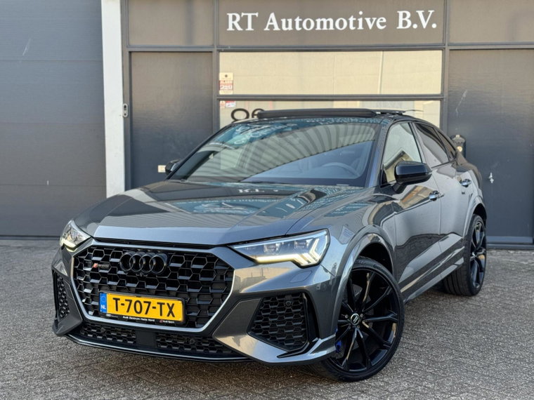 Foto van Audi RSQ3