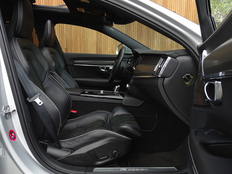 Volvo V90