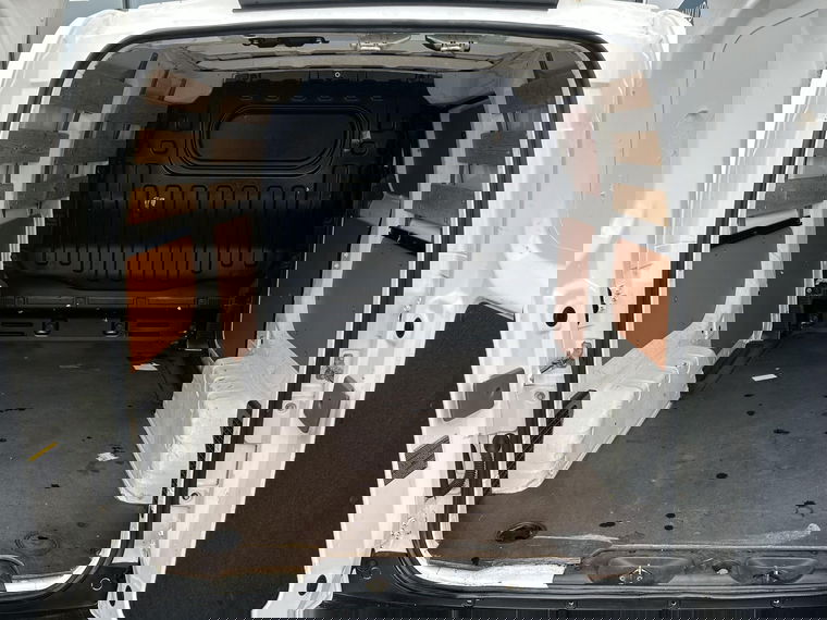 Nissan E-NV200