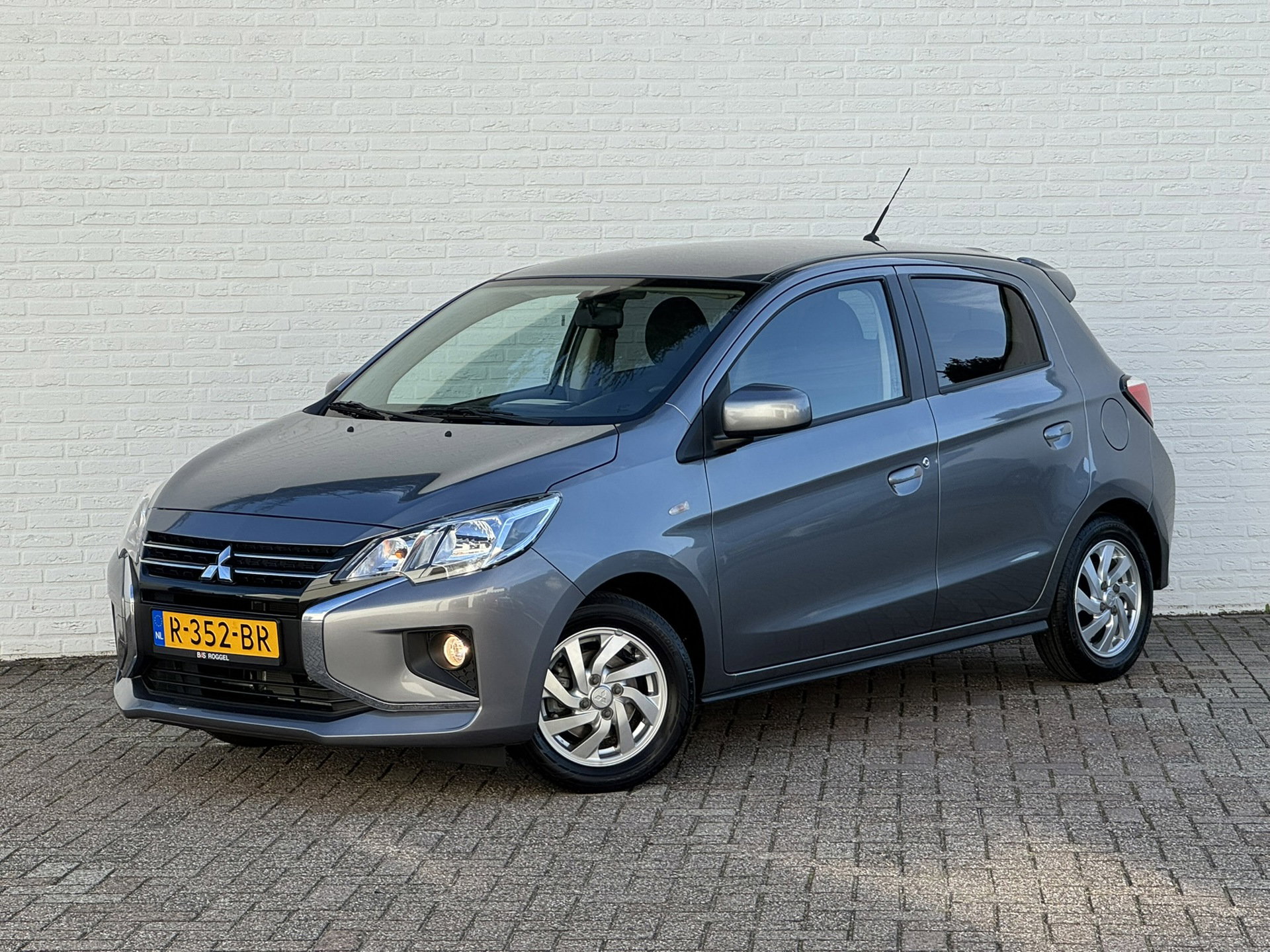 Foto van Mitsubishi Space Star