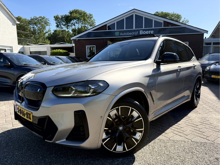 Foto van BMW iX3