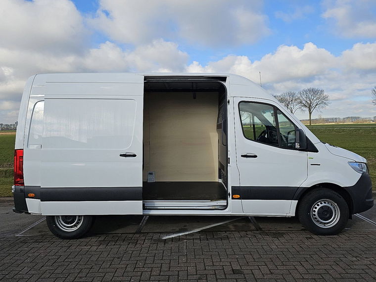 Mercedes-Benz eSprinter