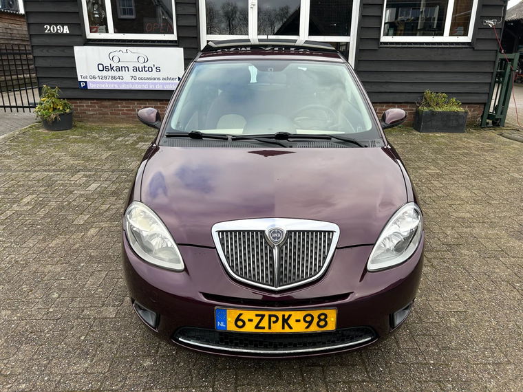 Lancia Ypsilon