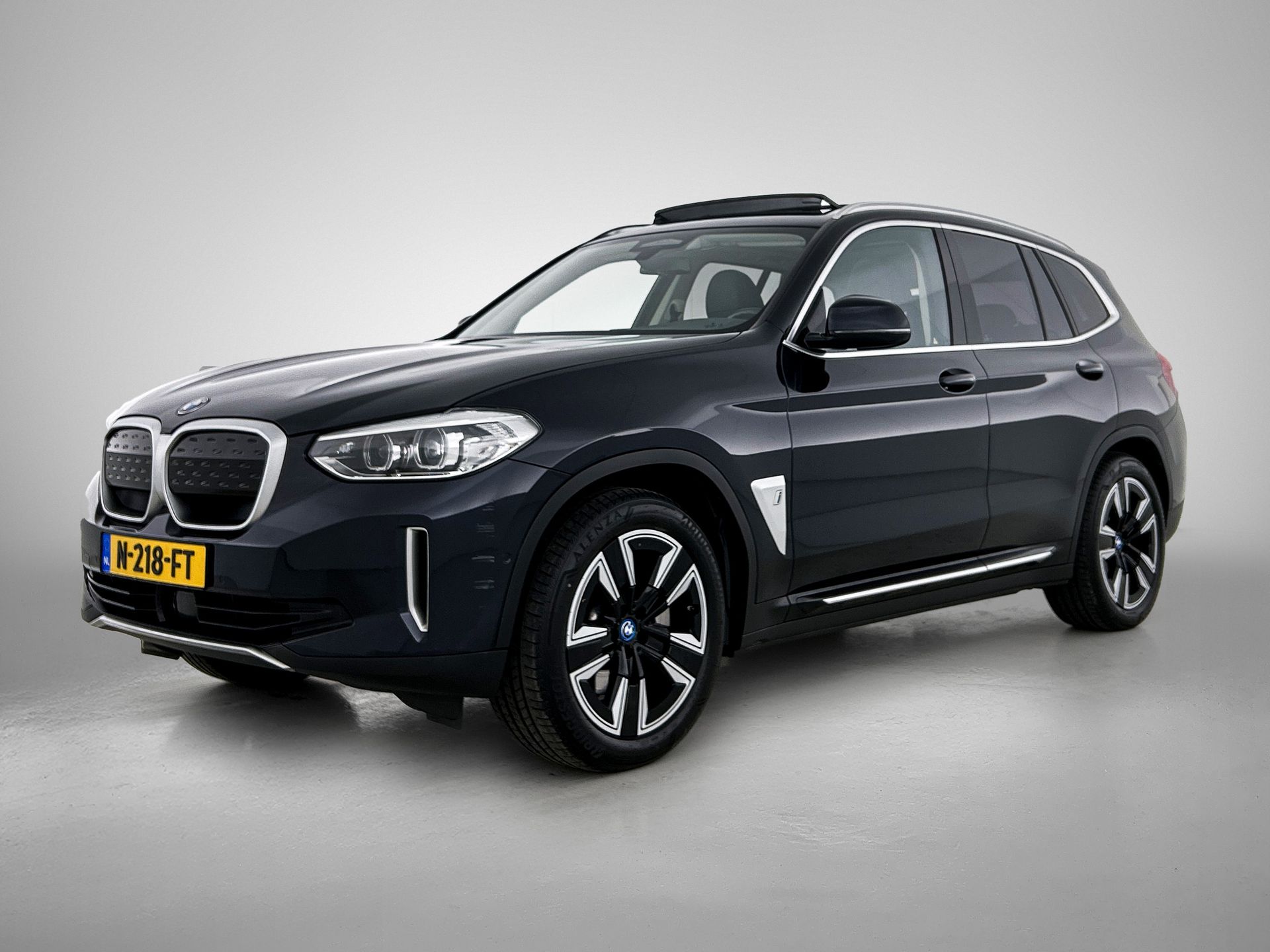 Foto van BMW iX3