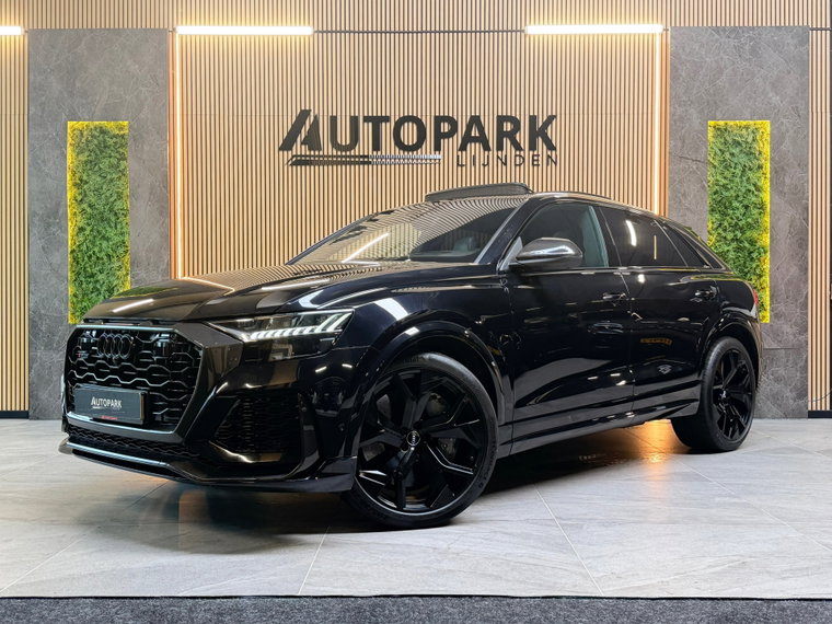 Foto van Audi RSQ8