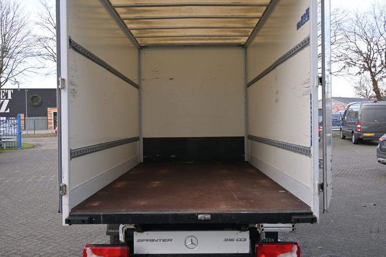 Mercedes-Benz Sprinter