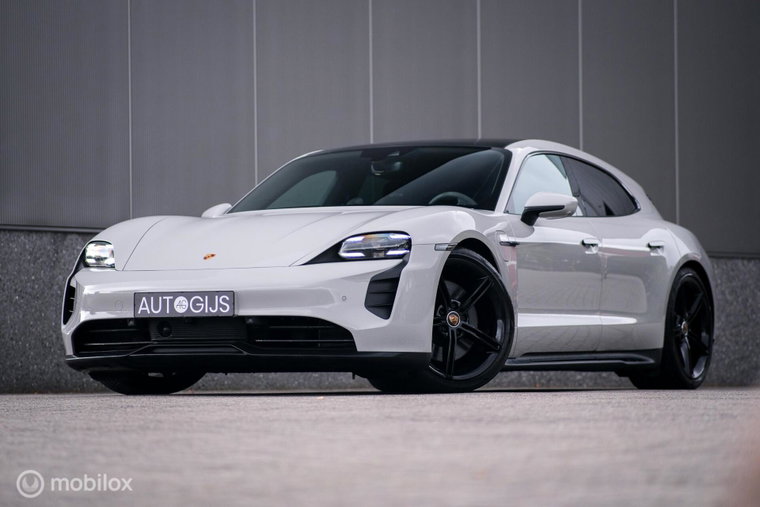 Foto van Porsche Taycan