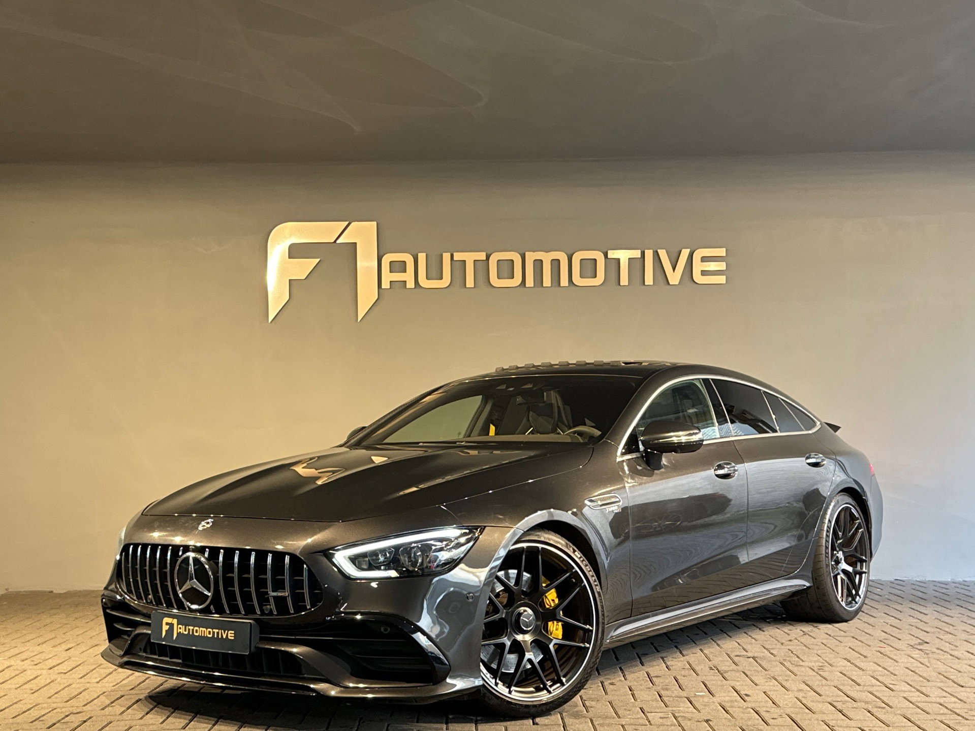 Foto van Mercedes-Benz AMG GT
