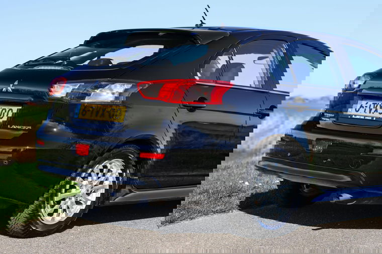 Mitsubishi Lancer