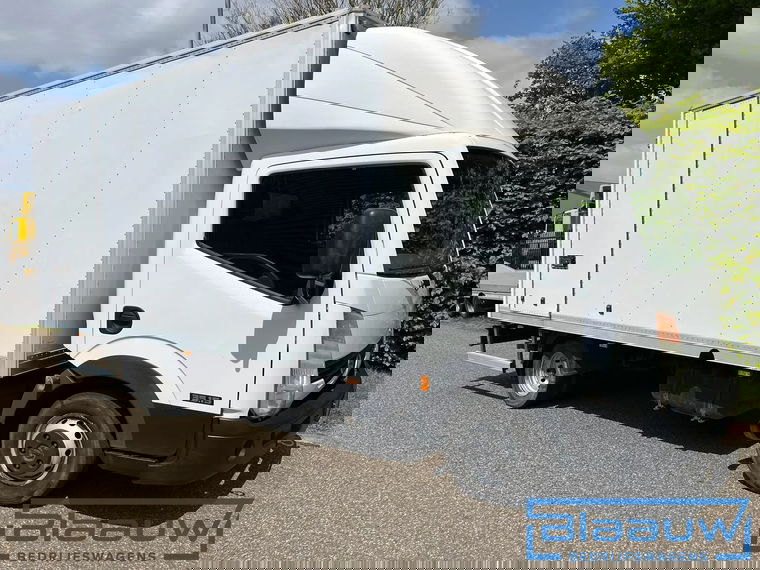 Nissan Cabstar