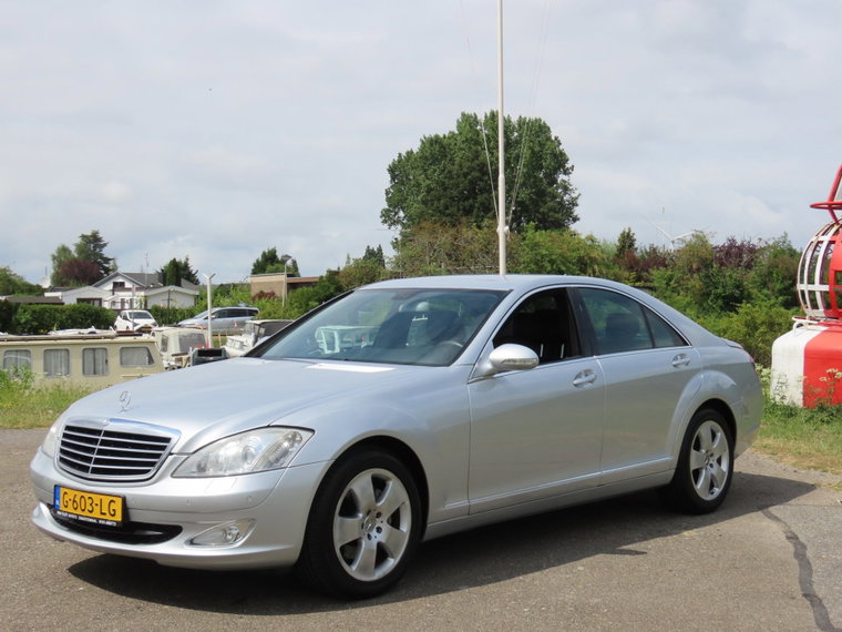 Mercedes-Benz S-Klasse foto 1